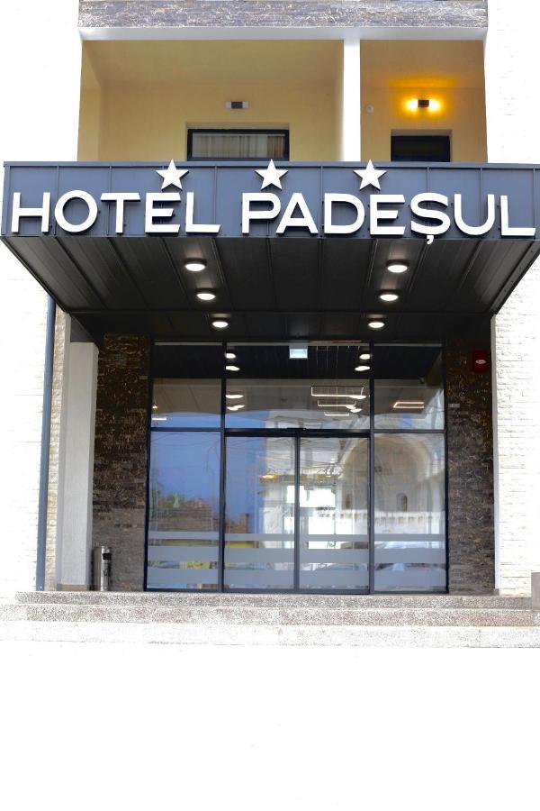 Hotel Padesul Făget 外观 照片